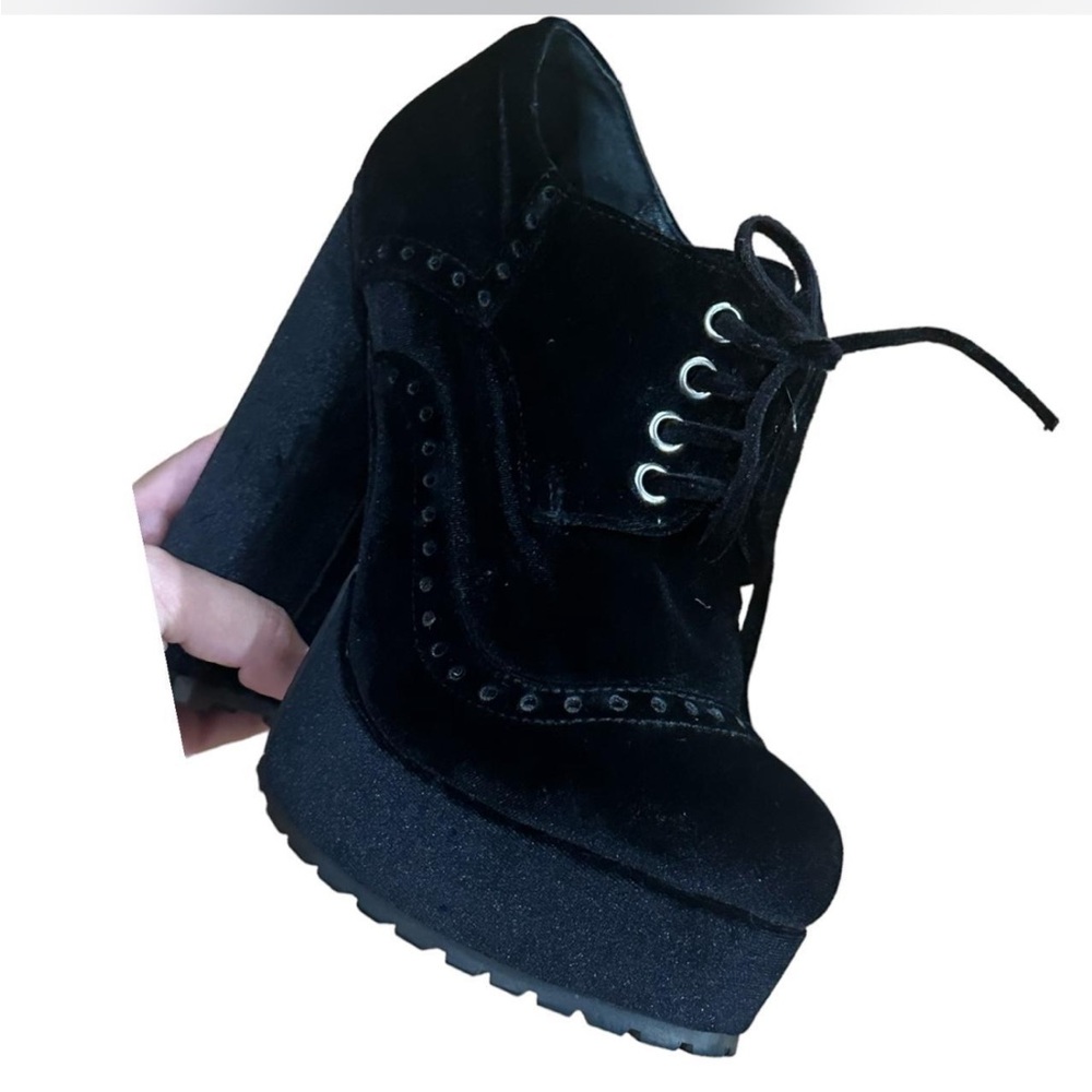 ISO✨ Jeffery Campbell Pomeroy heels